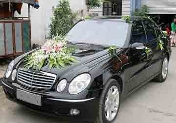 Mercedes E240 cho thuê
